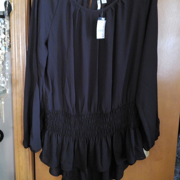 TOP - Picture 1 of 7